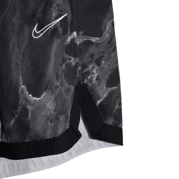 NIKE BASKETBALL SHORTS - Picture 3 of 4